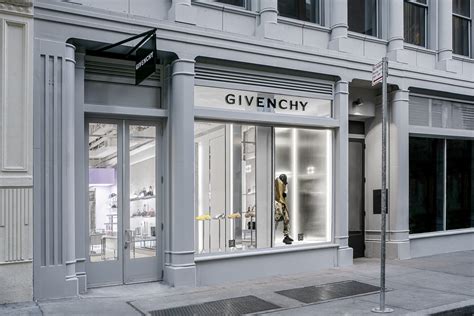 givenchy boutiques.